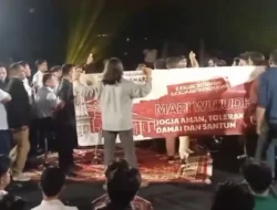 Digeruduk Ratusan Mahasiswa, Diskusi Menteri dan Pejabat Negara di Joglo UGM Berakhir Tegang