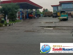 Antrean Truk Solar Kembali Terjadi di SPBU Kota Galuh Sergai, Arus Lalu Lintas Melambat