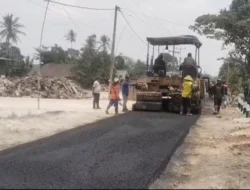 K3 Diduga Lemah, Pekerjaan Aspal Proyek Jalan Pulau Bambu–Rawa Selapan Rp993 Juta Dipertanyakan